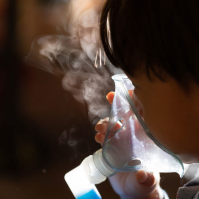 Traiter l'air intérieur avec des purificateurs d'air tels que ceux de la gamme Shield de JVD permet de protéger les enfants de l'épidémie de bronchiolite