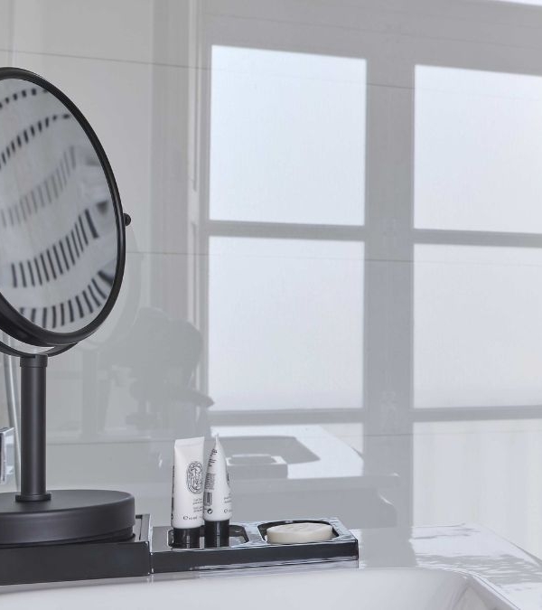 Miroir noir mat à pied de JVD