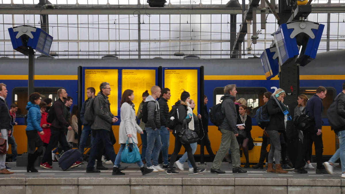 Foule Gare Jvd Hygiene Transport